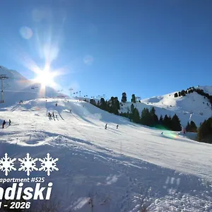 https://arc-1950-exposition-sud-vue-pistes-de-skis-montagnes.hotels-rhonealpes.com